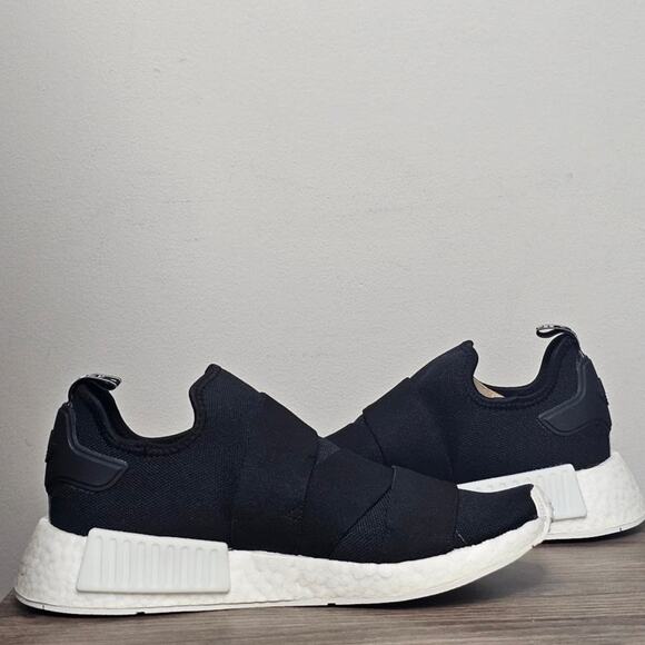 Adidas Women's NMD_R1 Athletic Shoe Size 11 Black NEW - Picture 3 of 8